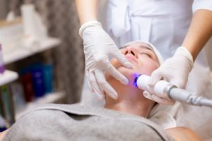 Combining LED Light Therapy with Other Treatments